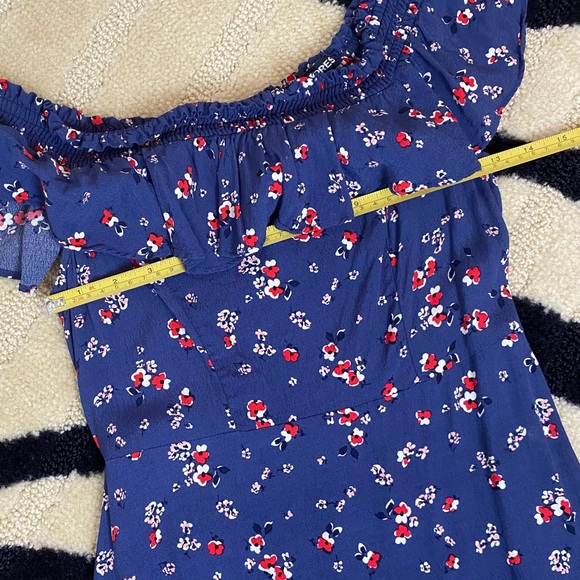 EXPRESS Off The Shoulder Blue Floral Dress Size 4 - Picture 7 of 7